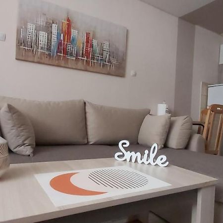Square Apartment Paraćin Eksteriør bilde