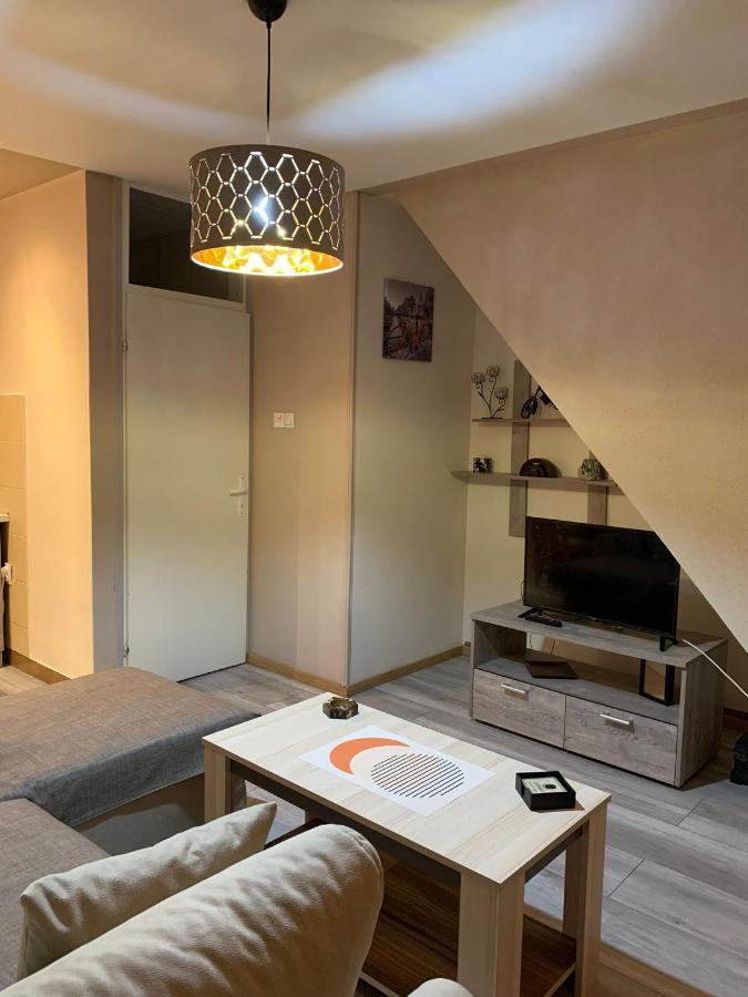 Square Apartment Paraćin Eksteriør bilde