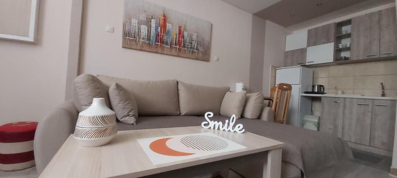 Square Apartment Paraćin Eksteriør bilde